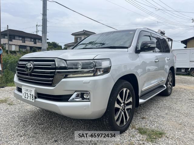 Toyota LAND CRUISER 2017-01 8222714-0