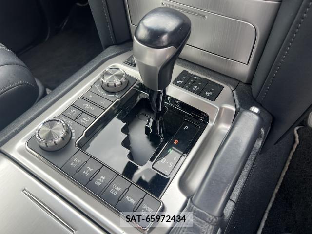 Toyota LAND CRUISER 2017-01 8222714-16