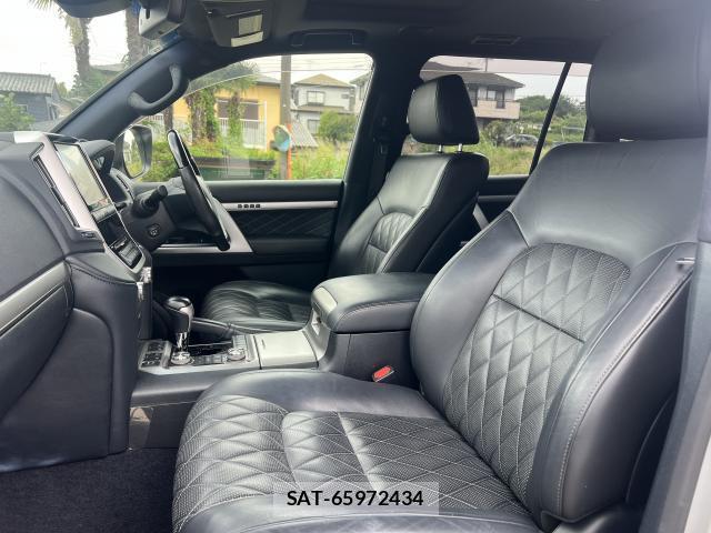 Toyota LAND CRUISER 2017-01 8222714-5