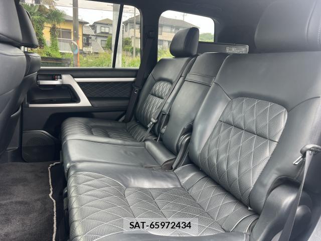 Toyota LAND CRUISER 2017-01 8222714-6