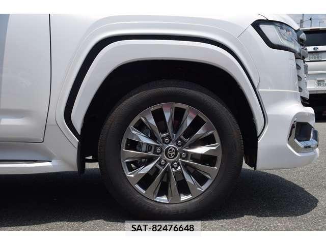 Toyota LAND CRUISER 2024-03 8223212-15