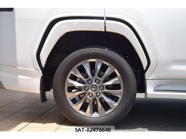Toyota LAND CRUISER 2024-03 8223212-16
