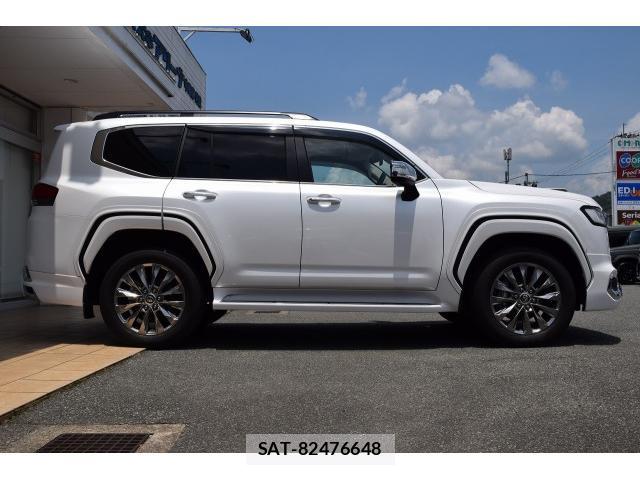 Toyota LAND CRUISER 2024-03 8223212-2