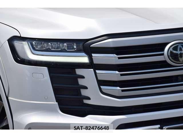 Toyota LAND CRUISER 2024-03 8223212-4