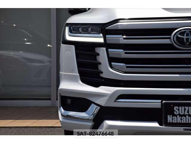 Toyota LAND CRUISER 2024-03 8223212-9