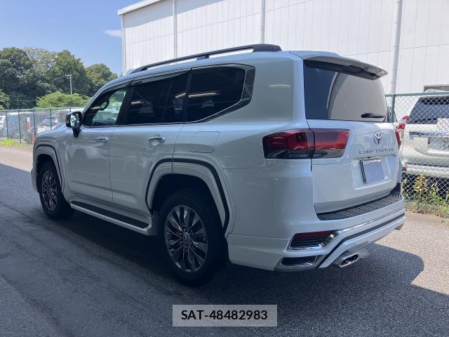 Toyota LAND CRUISER 2025-10 8224083-1