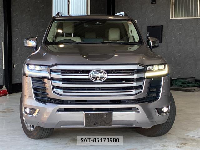 Toyota LAND CRUISER 2025-04 8224309-1
