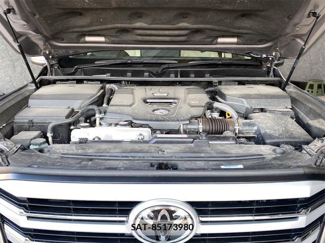 Toyota LAND CRUISER 2025-04 8224309-16