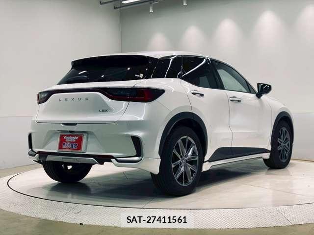Lexus LBX 2024-02 8218160-1