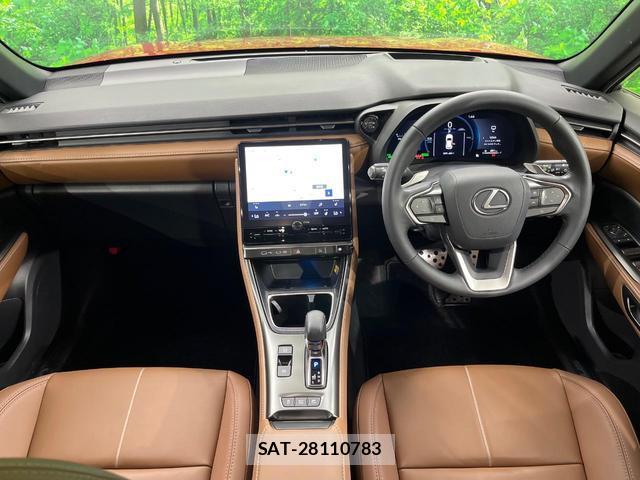 Lexus LBX 2024-08 8219107-1