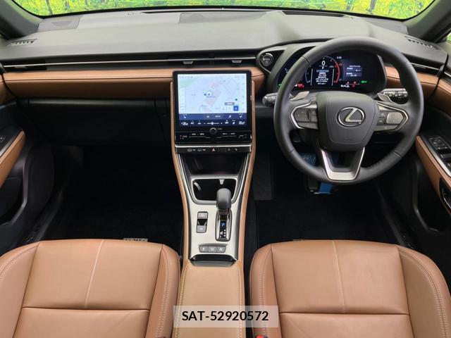 Lexus LBX 2024-03 8221149-1