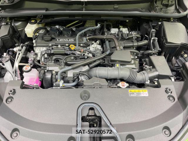 Lexus LBX 2024-03 8221149-17