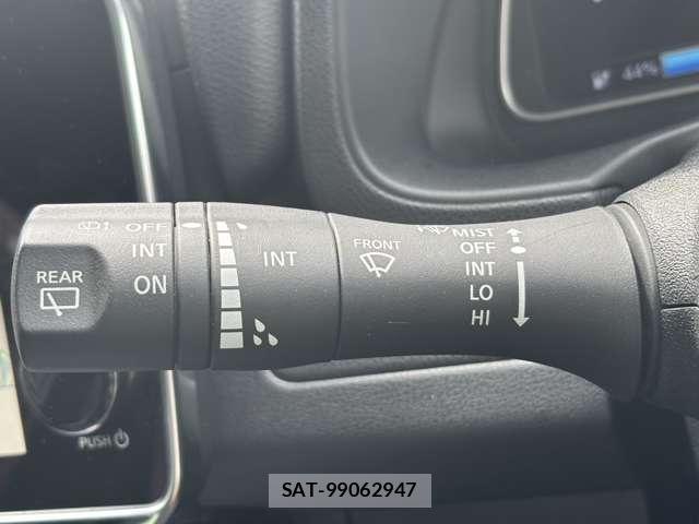 Nissan LEAF 2022-01 8216579-10