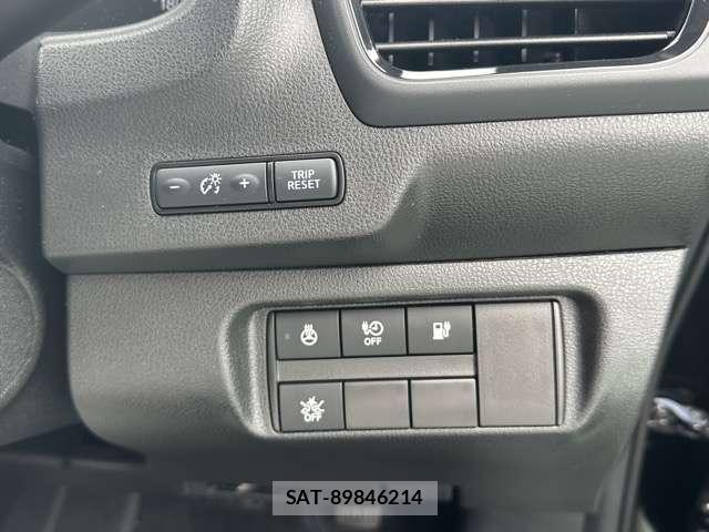 Nissan LEAF 2021-08 8218267-16