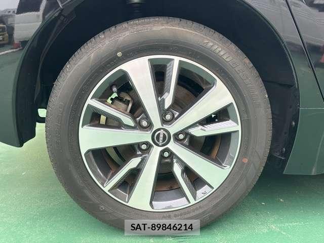 Nissan LEAF 2021-08 8218267-7