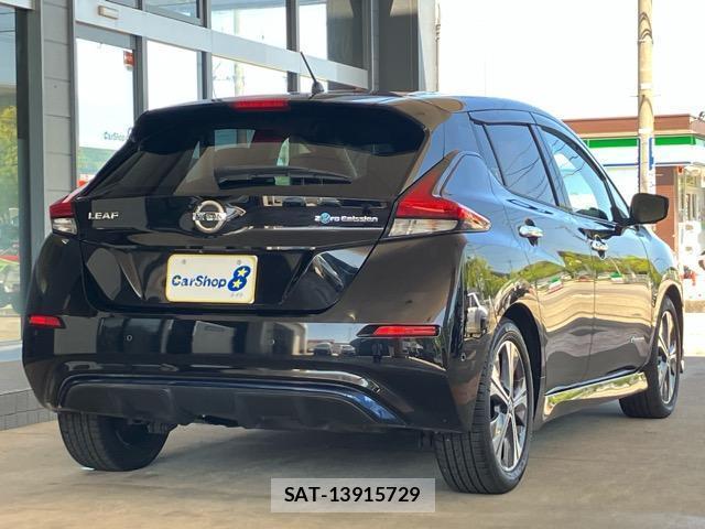 Nissan LEAF 2018-11 8224111-5