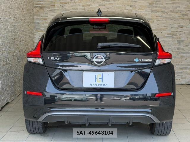 Nissan LEAF 2022-07 8224364-5