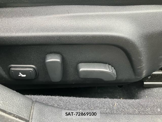 Subaru LEGACY B4 2018-03 8223885-15
