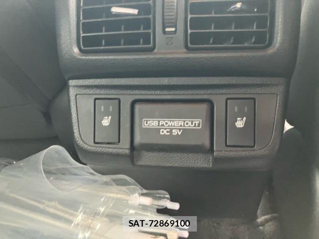 Subaru LEGACY B4 2018-03 8223885-8