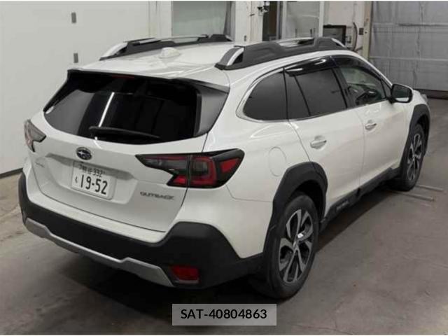 Subaru OUTBACK 2022-01 8216407-1
