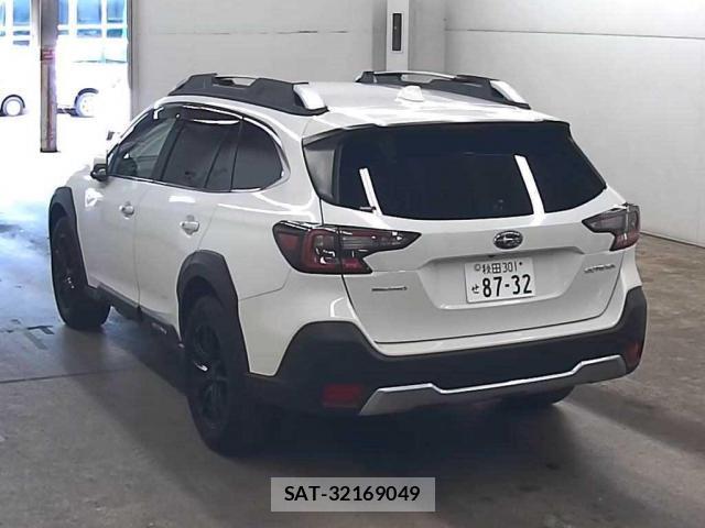 Subaru OUTBACK 2022-02 8217499-4