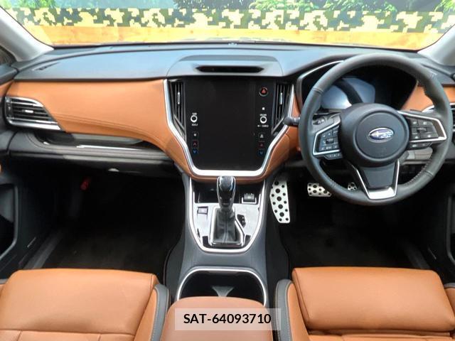 Subaru OUTBACK 2024-09 8220356-1