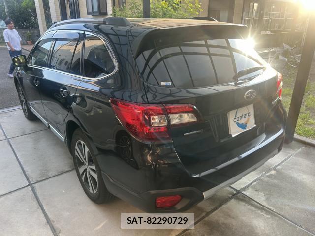 Subaru OUTBACK 2018-01 8222047-1