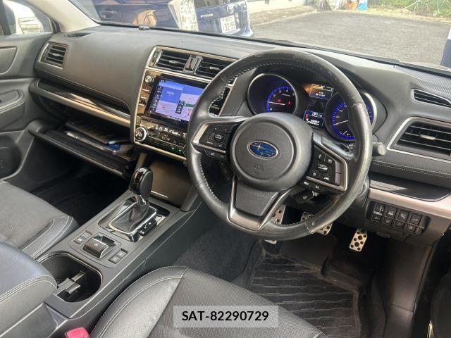 Subaru OUTBACK 2018-01 8222047-3
