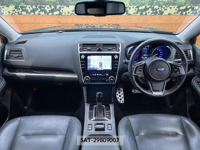 Subaru OUTBACK 2017-10 8223397-1