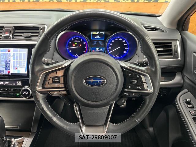 Subaru OUTBACK 2017-10 8223397-10