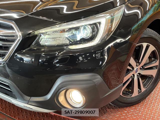 Subaru OUTBACK 2017-10 8223397-11