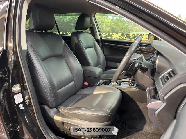 Subaru OUTBACK 2017-10 8223397-7