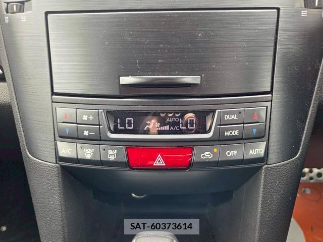 Subaru LEGACY TOURING WAGON 2013-09 8223407-19
