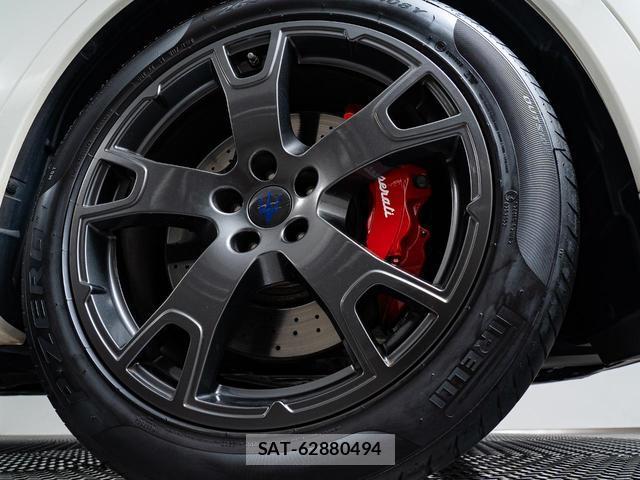 Maserati LEVANTE 2019-09 8221599-5