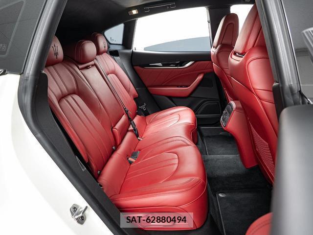 Maserati LEVANTE 2019-09 8221599-8