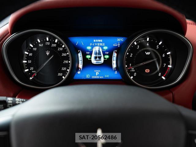 Maserati LEVANTE 2020-10 8221601-11