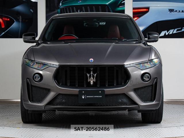 Maserati LEVANTE 2020-10 8221601-12