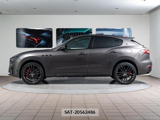 Maserati LEVANTE 2020-10 8221601-15