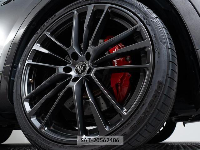 Maserati LEVANTE 2020-10 8221601-5