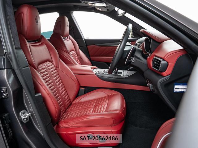 Maserati LEVANTE 2020-10 8221601-7