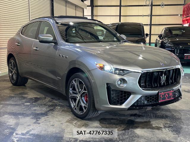 Maserati LEVANTE 2021-06 8223006-1
