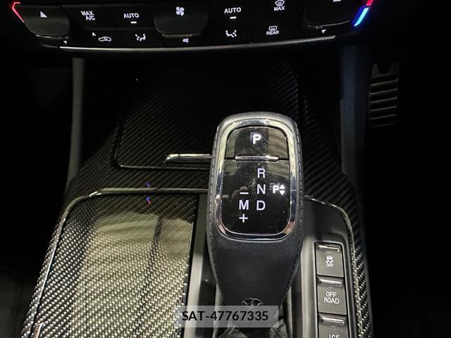 Maserati LEVANTE 2021-06 8223006-10