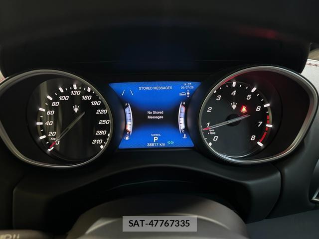 Maserati LEVANTE 2021-06 8223006-11