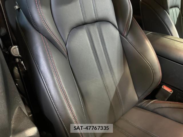 Maserati LEVANTE 2021-06 8223006-17