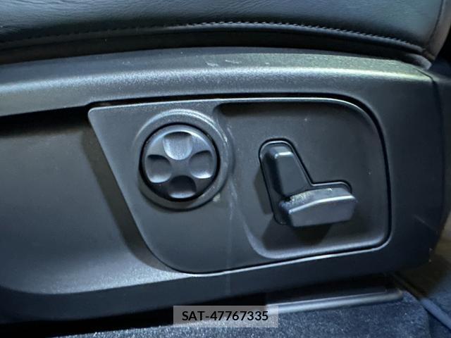 Maserati LEVANTE 2021-06 8223006-19