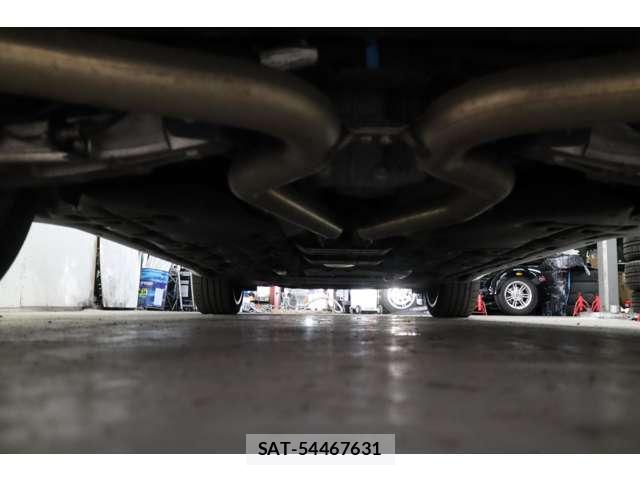 Maserati LEVANTE 2017-06 8223579-16