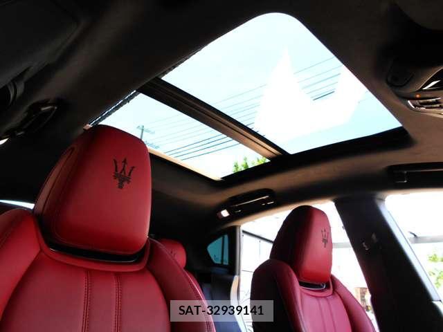 Maserati LEVANTE 2020-09 8224752-3