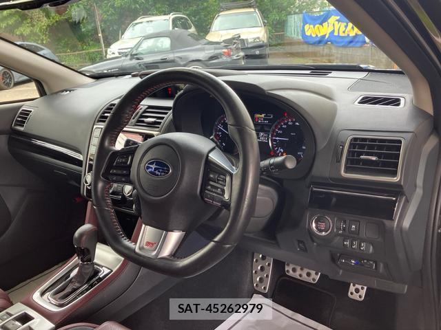 Subaru LEVORG 2016-08 8218408-12