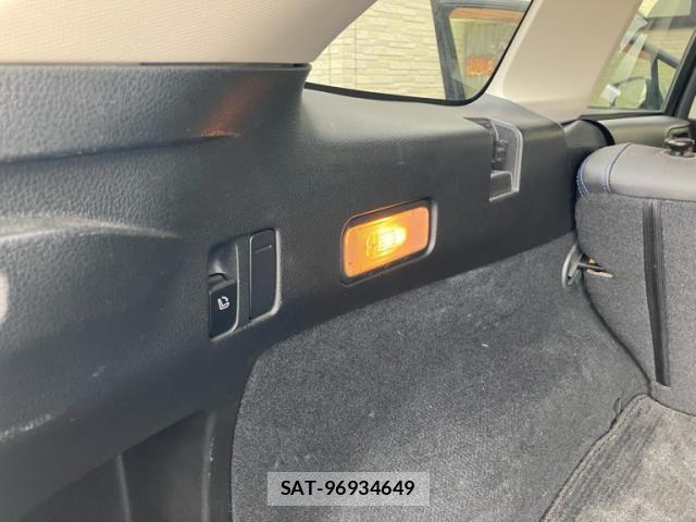 Subaru LEVORG 2014-08 8220071-17