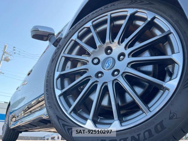 Subaru LEVORG 2017-11 8220676-13